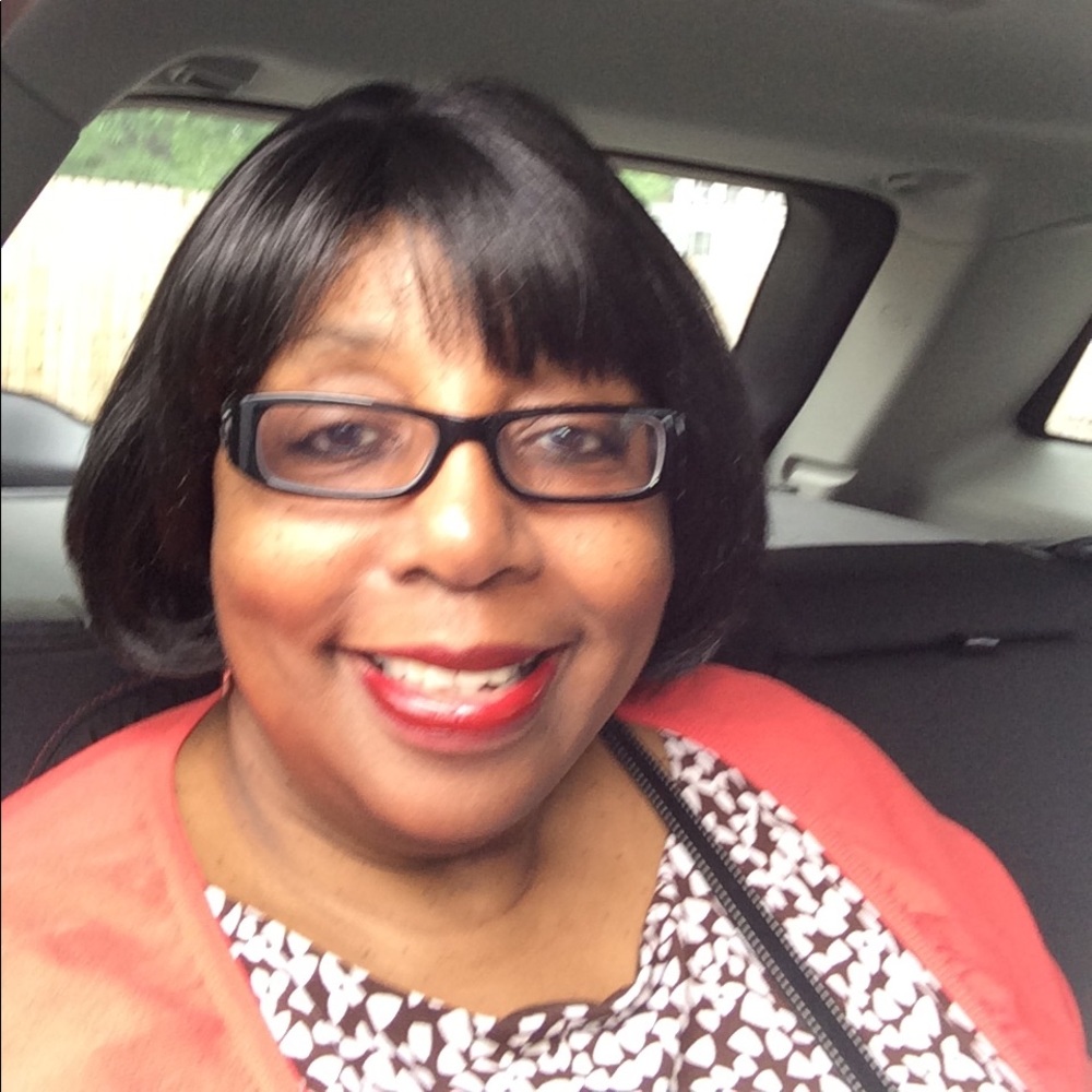 Meet your Posher, Sandra